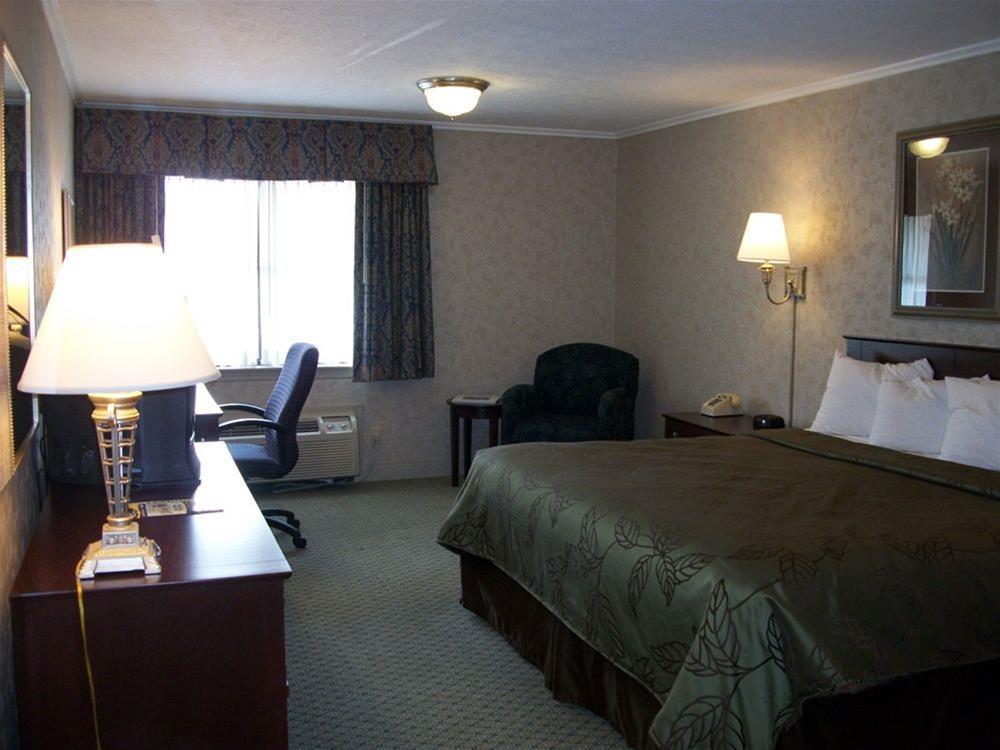 Red Roof Inn & Suites Lexington - Hamburg Eksteriør billede